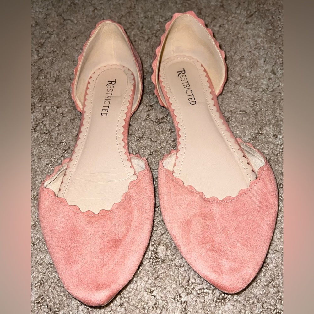 Women’s Flats